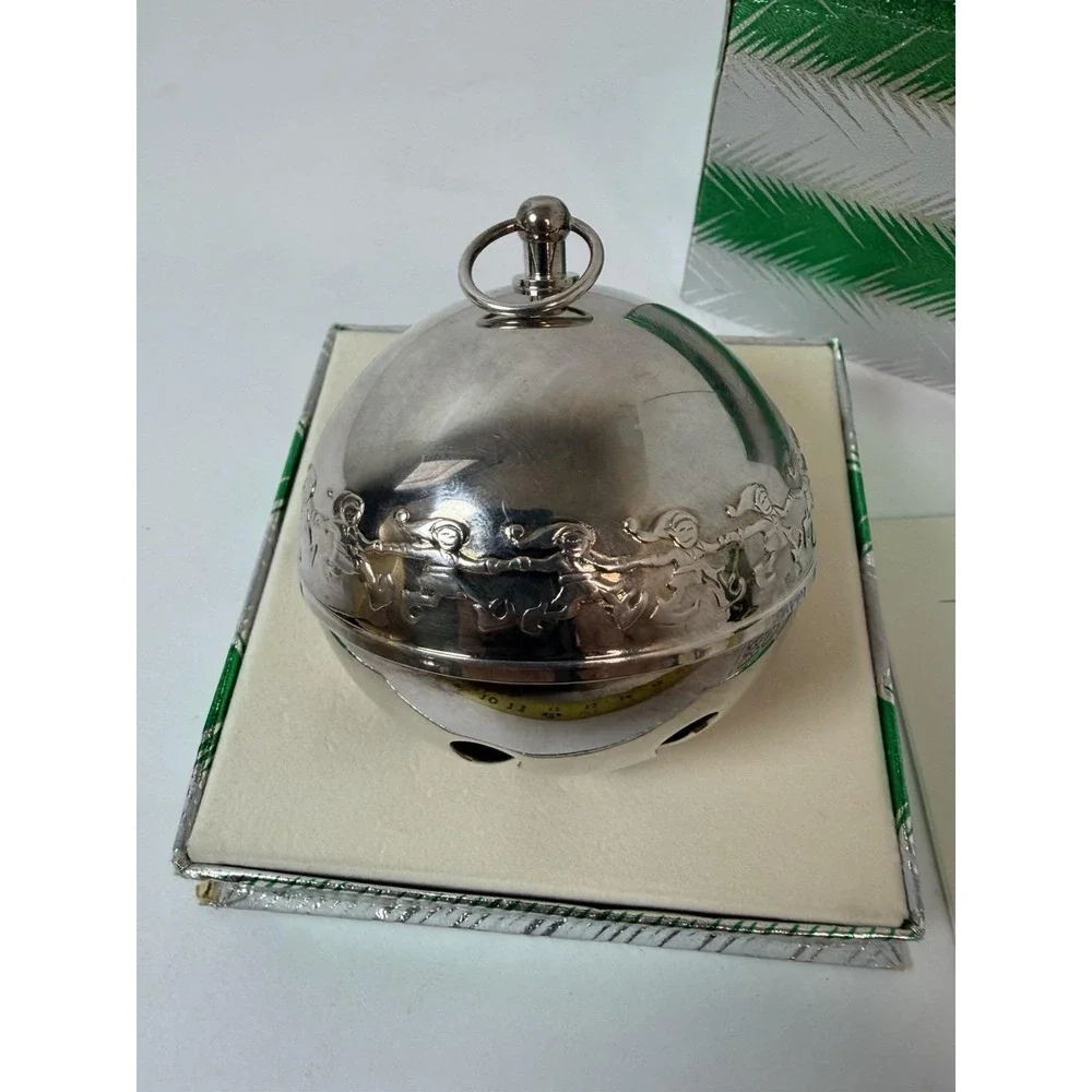 Wallace Silverplated 1975 5th Edition Sleigh Bell Christmas Ornament